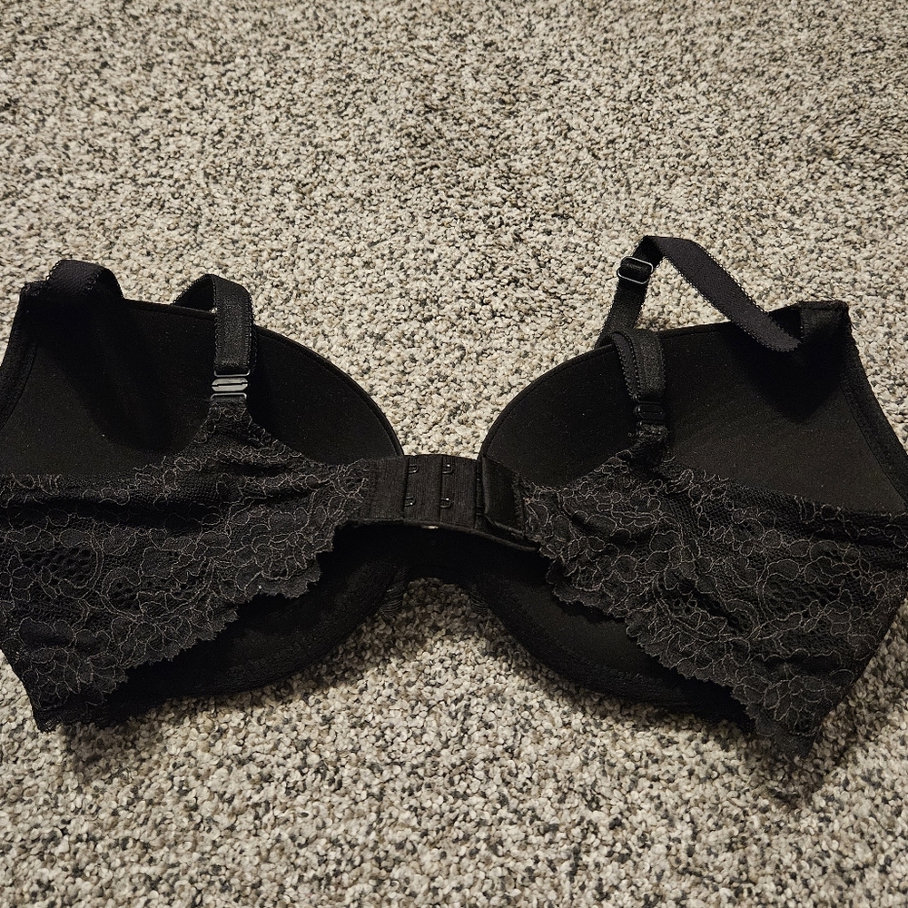 VS Dream Angels Push-Up Bra - Picture 2 of 16